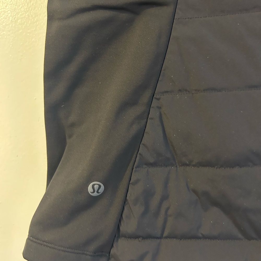 NWT - Lululemon Athletica Black Puffer Vest - Picture 7 of 7